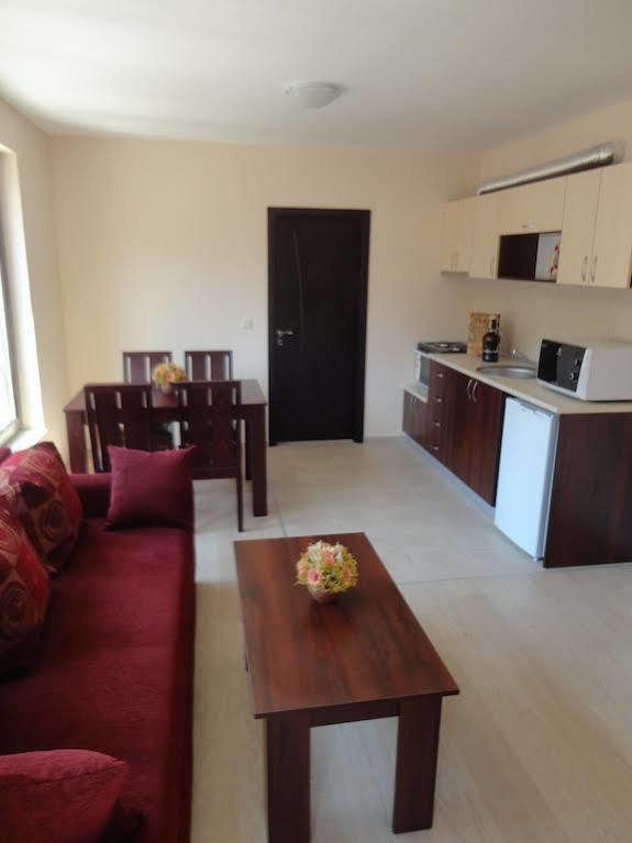 Holiday Apartments In Pomorie Ngoại thất bức ảnh