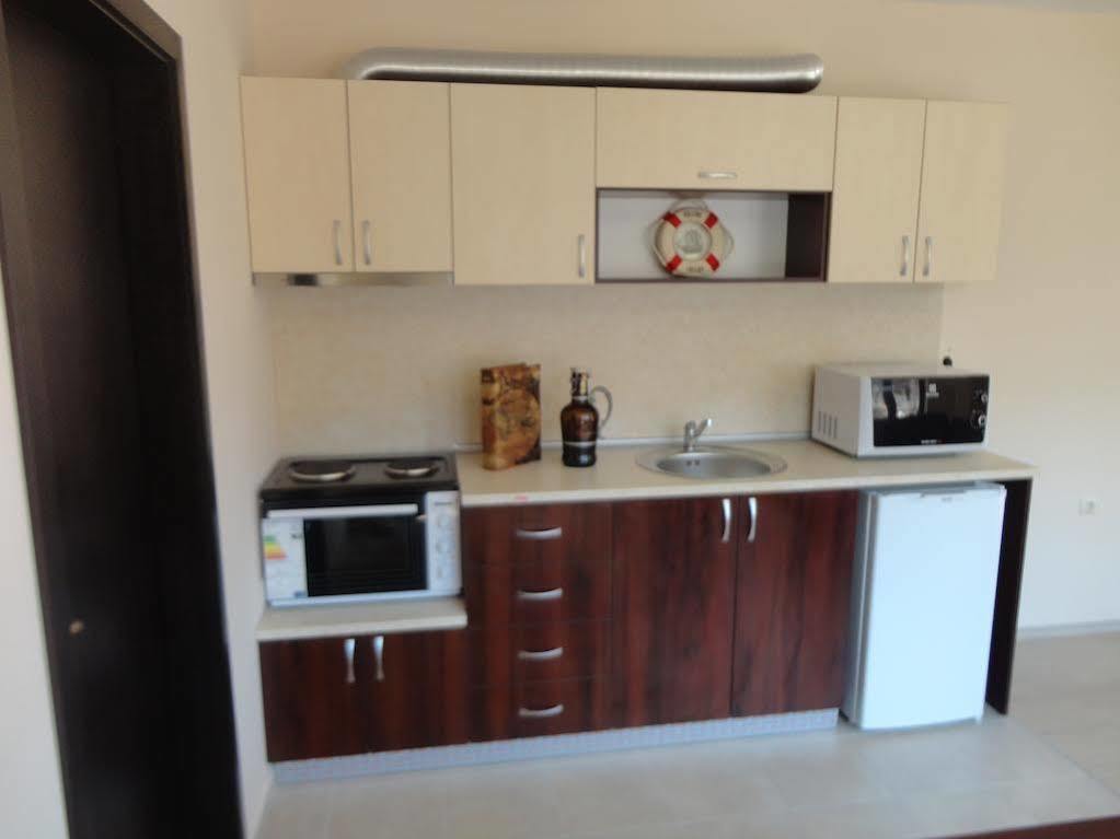 Holiday Apartments In Pomorie Ngoại thất bức ảnh