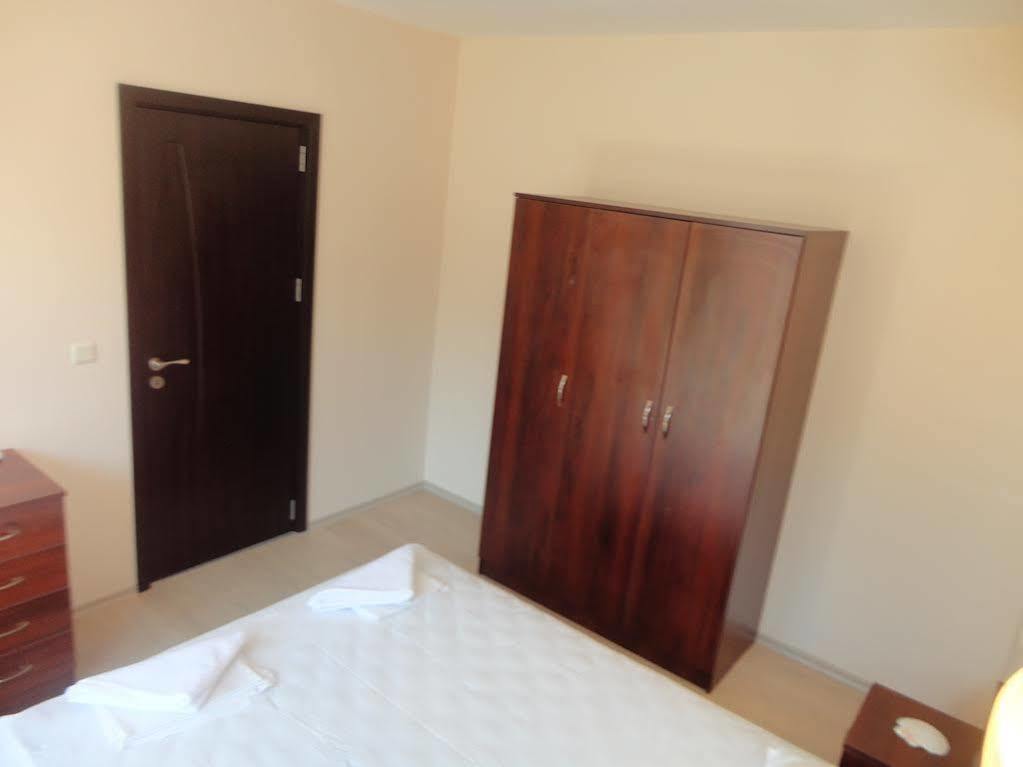 Holiday Apartments In Pomorie Ngoại thất bức ảnh